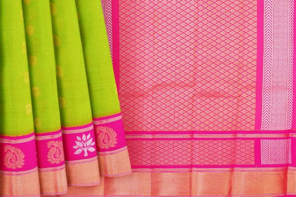 Green saree with pink border - Image 4