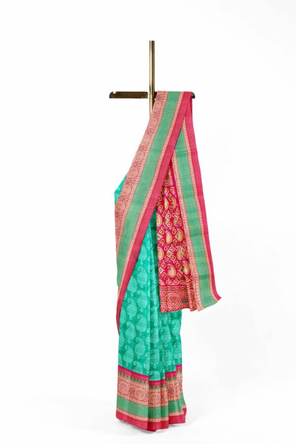 Green saree with red border - Image 2
