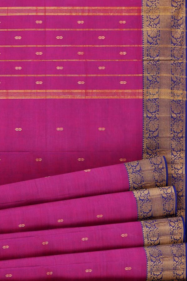 Magenta saree with Blue border - Image 4