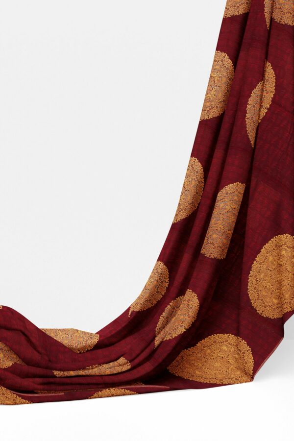 Maroon saree with maroon border - Image 3