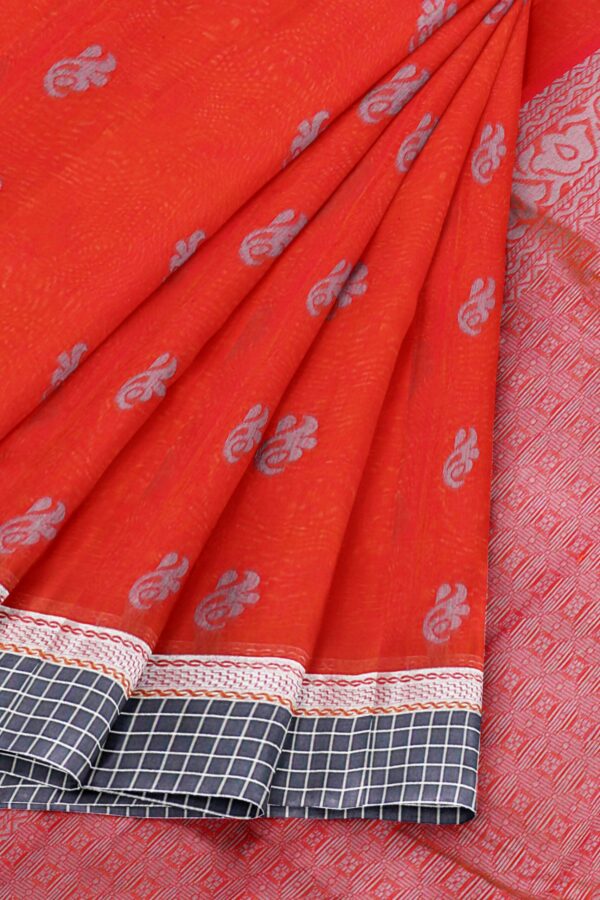Red saree with grey border - Image 6