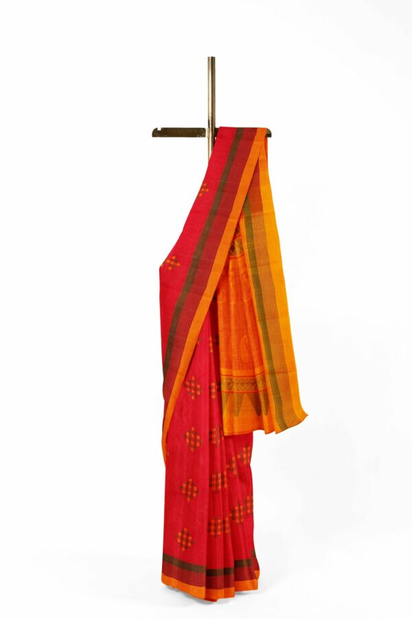 Red saree with orange border - Image 2