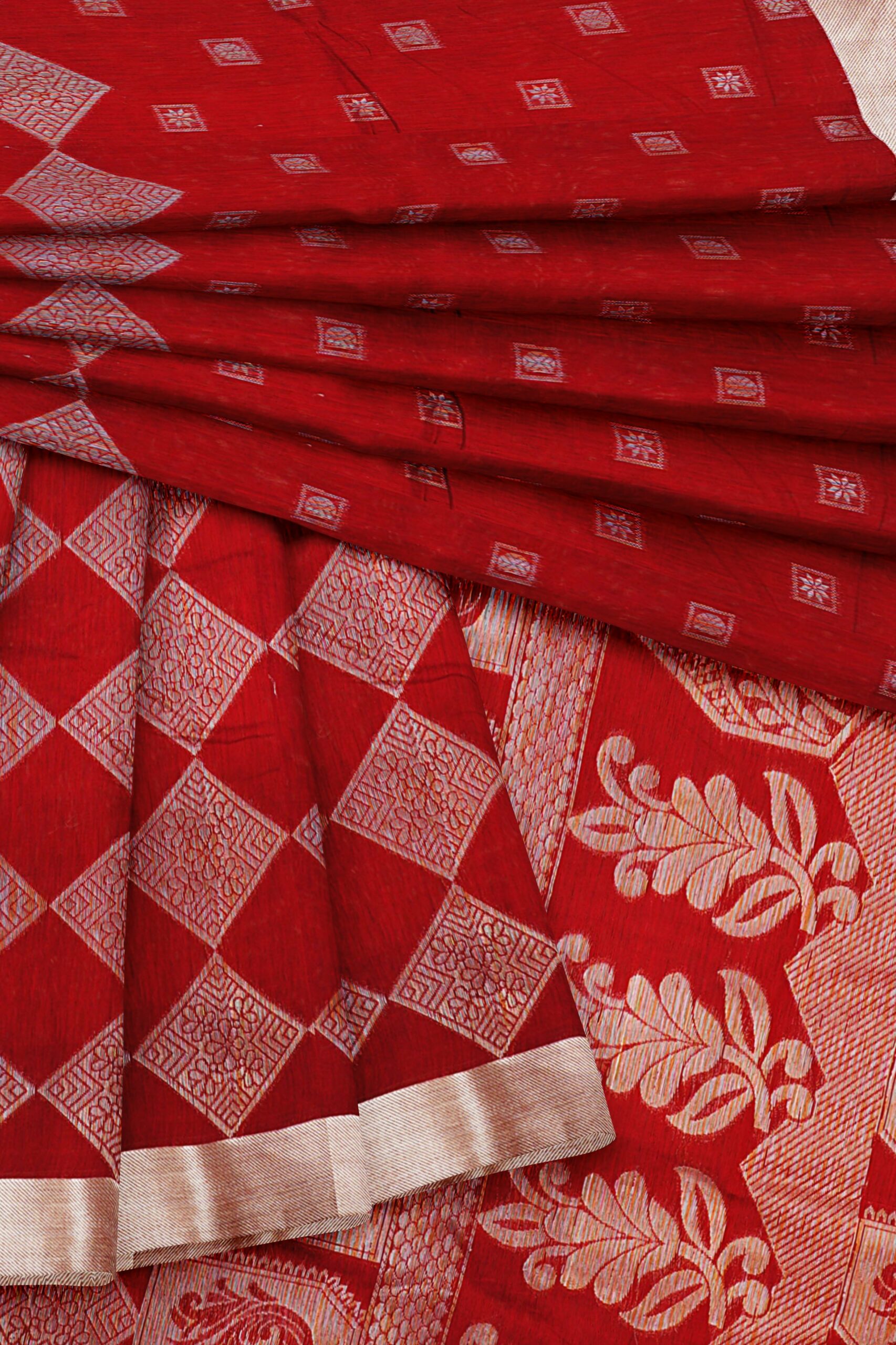 Red saree with silver border - Image 5