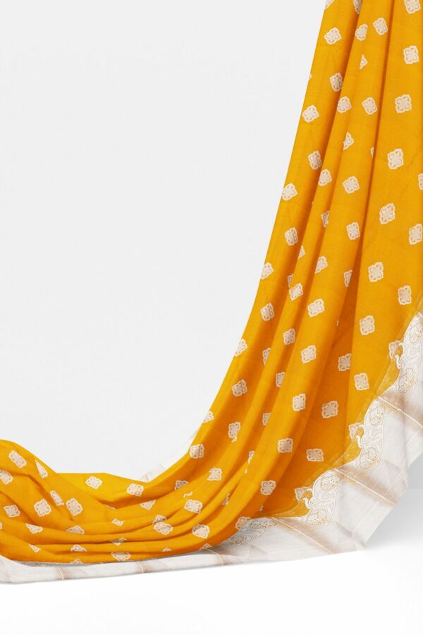Yellow saree with silver border - Image 3