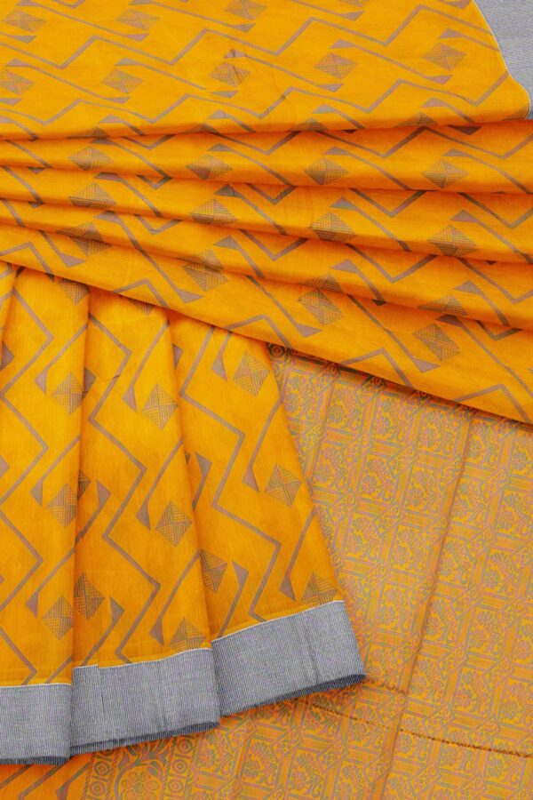 Yellow saree with silver border - Image 5