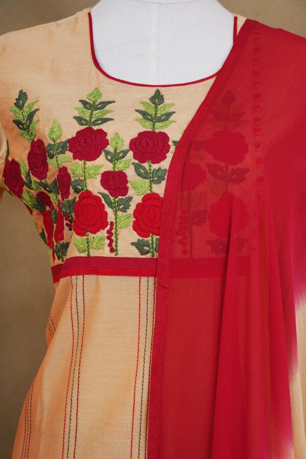 Beige floral design top with red bottom with red and beige shawl kurti - Image 2