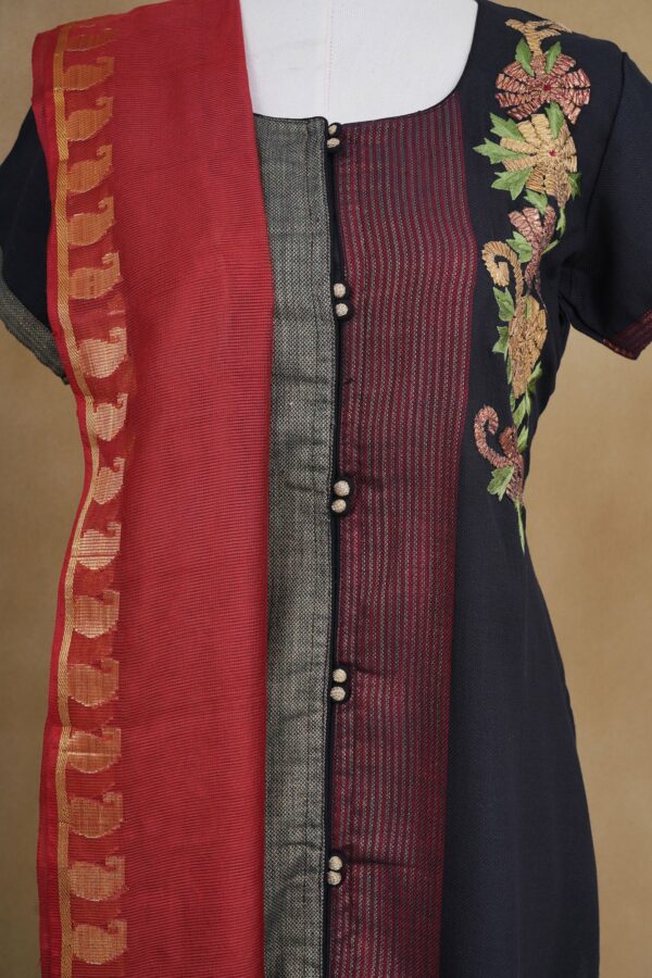 Black floral design top with black and red shawl - Image 2