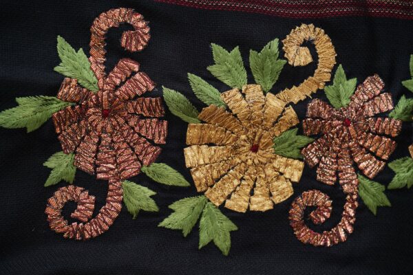 Black floral design top with black and red shawl - Image 4