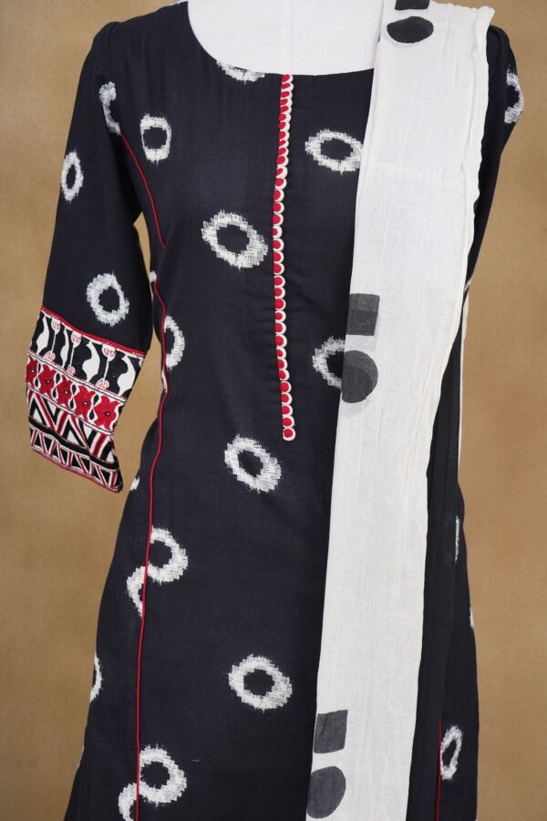 Black top with white bottom and white shawl kurti - Image 2
