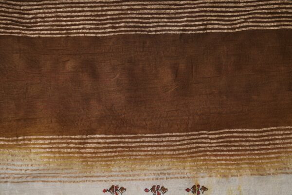 Brown deisgn top with checked white bottom and white and shawl kurti - Image 7