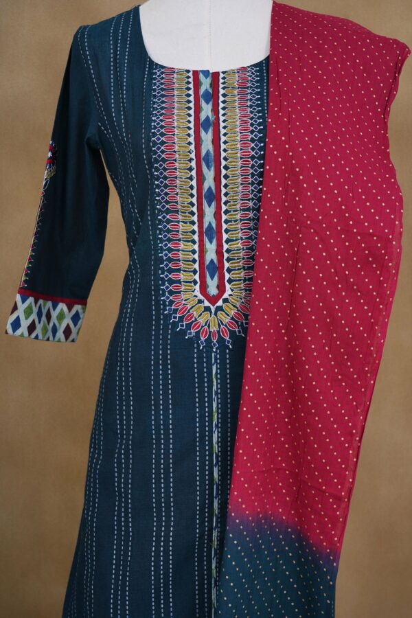 Dark blue stripe tp with maroon bottom and maroon shawl kurti - Image 2