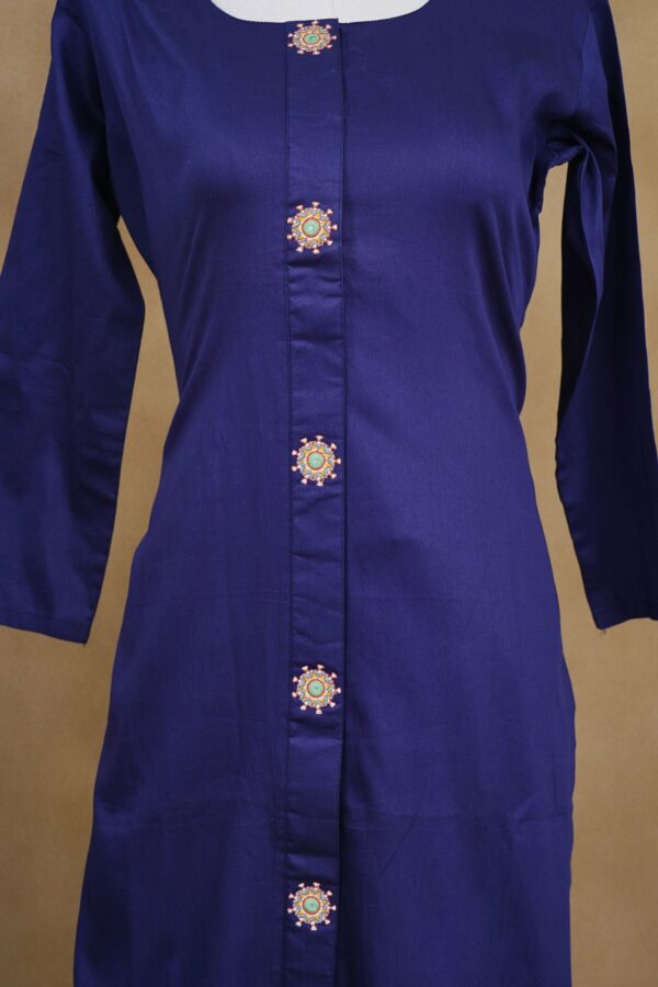Dark blue top with beige bottom and lavender shawl kurti - Image 3