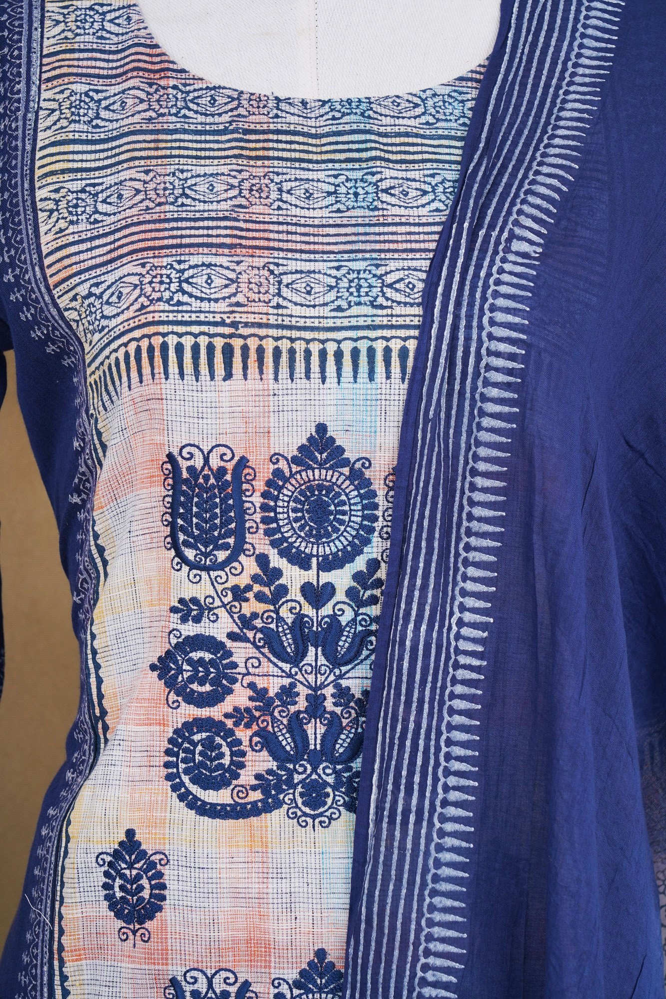 White and blue top with blue bottom with white and blue bottom shawl kurti - Image 2