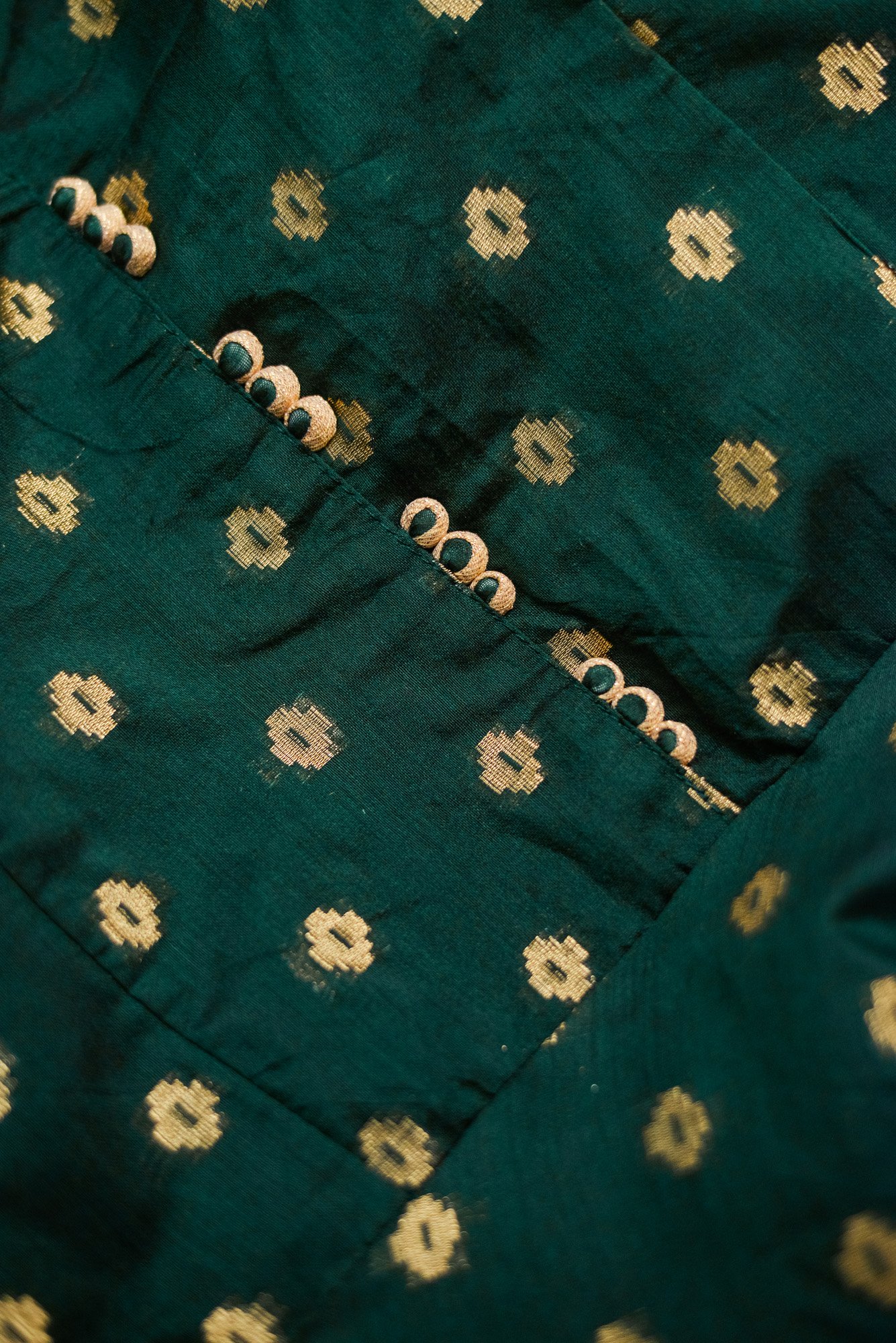 Dark green with golden design and beige shawl - Image 3