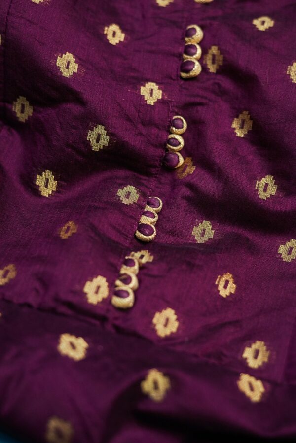 Voilet lehenga with Beige shawl - Image 3