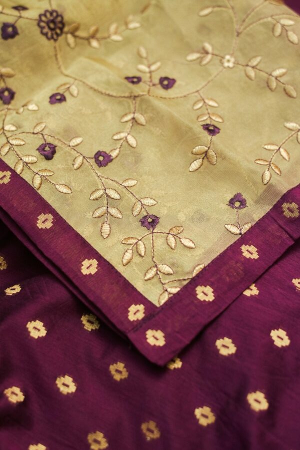 Voilet lehenga with Beige shawl - Image 4