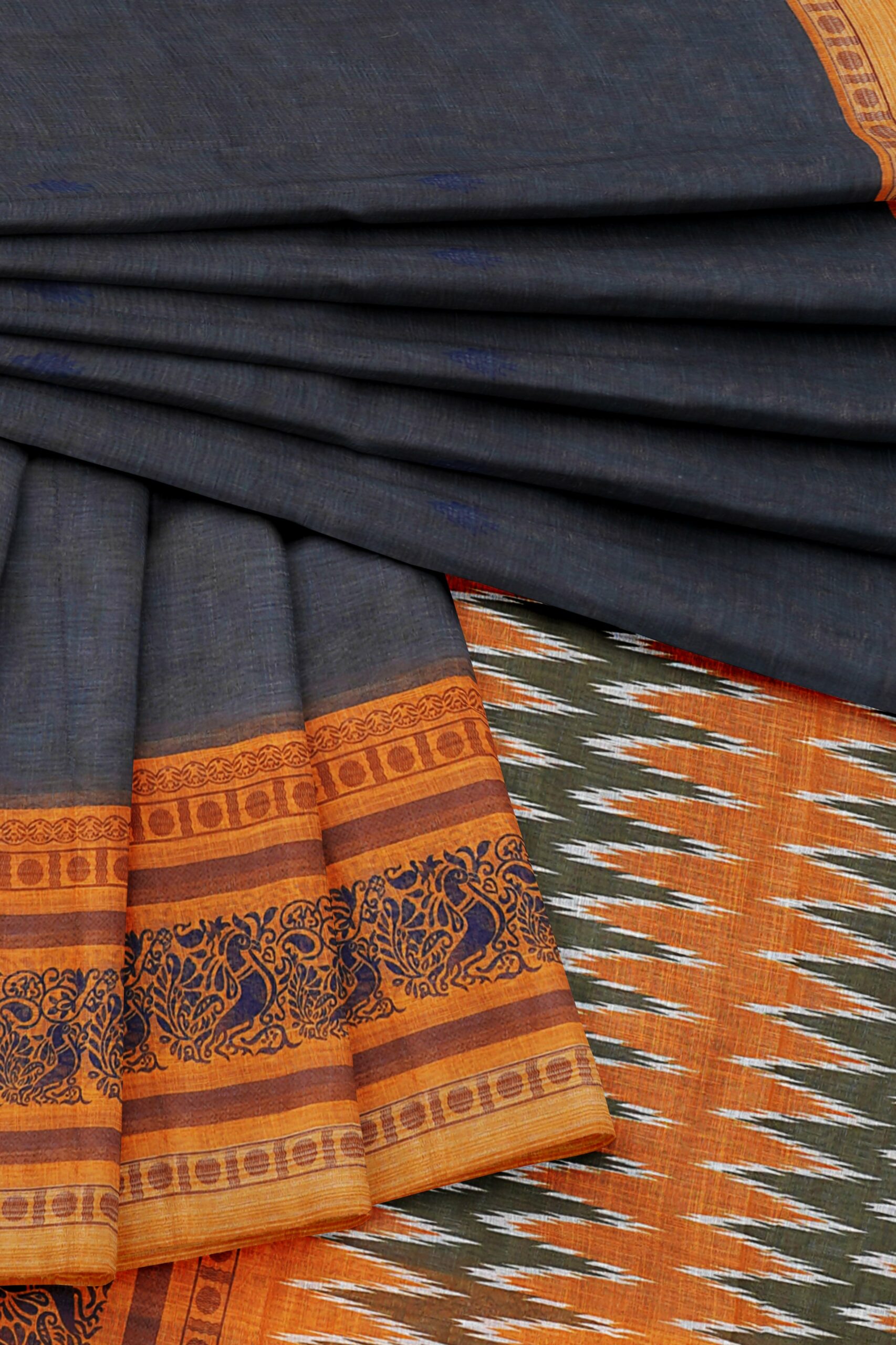 Grey saree with yellow border - Image 5