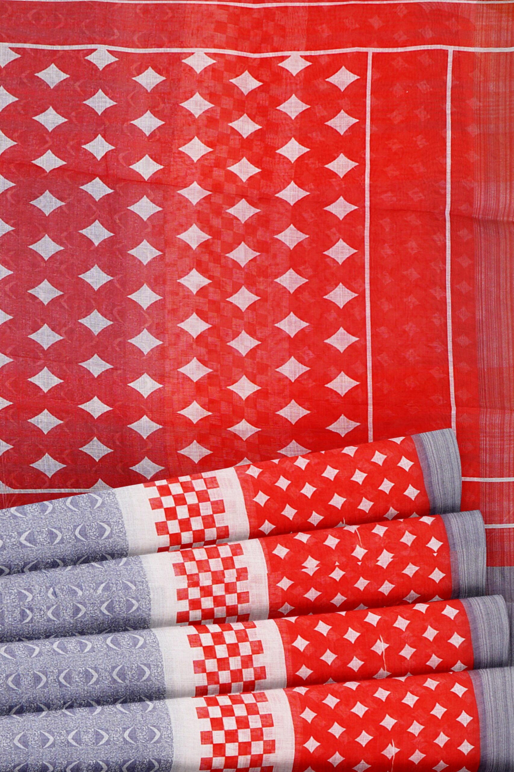 Light blue saree with red border - Image 4