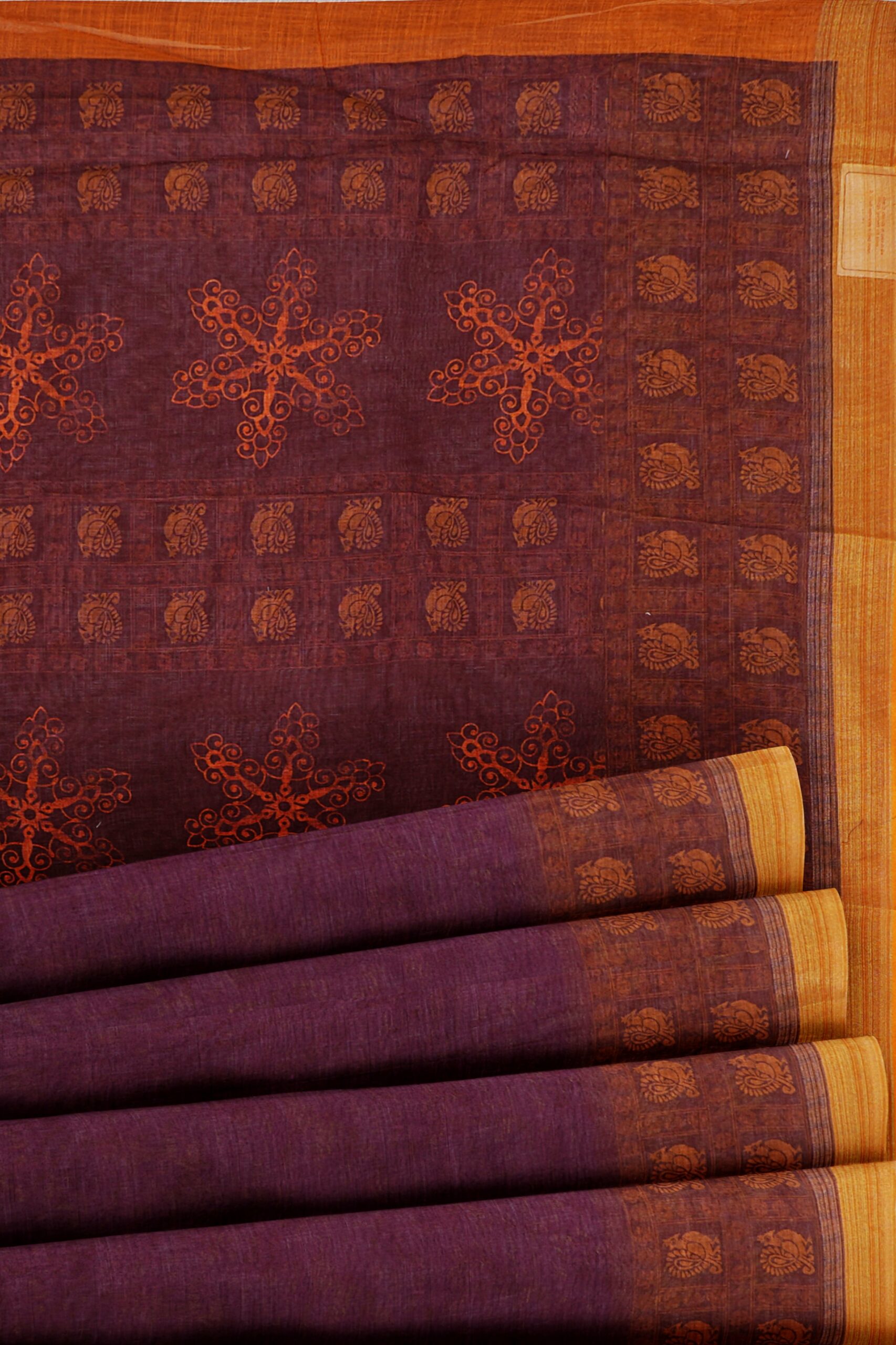 Maroon saree with yellow border - Image 4