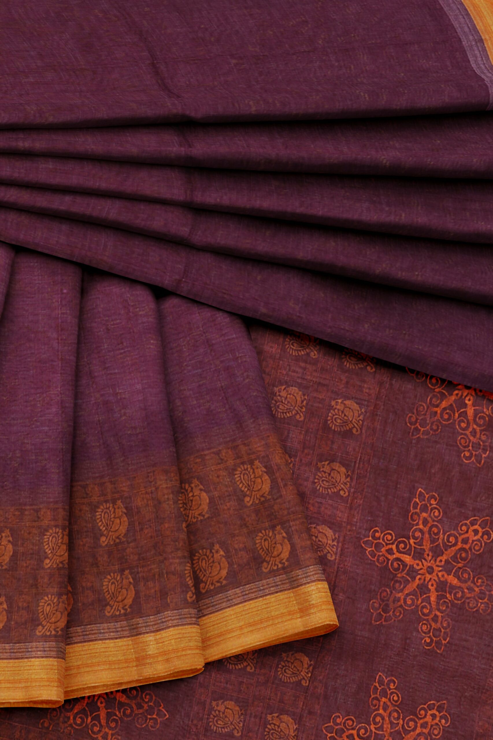 Maroon saree with yellow border - Image 5