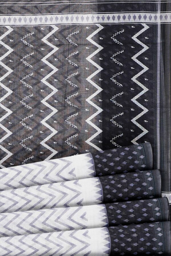 White saree with black border - Image 4