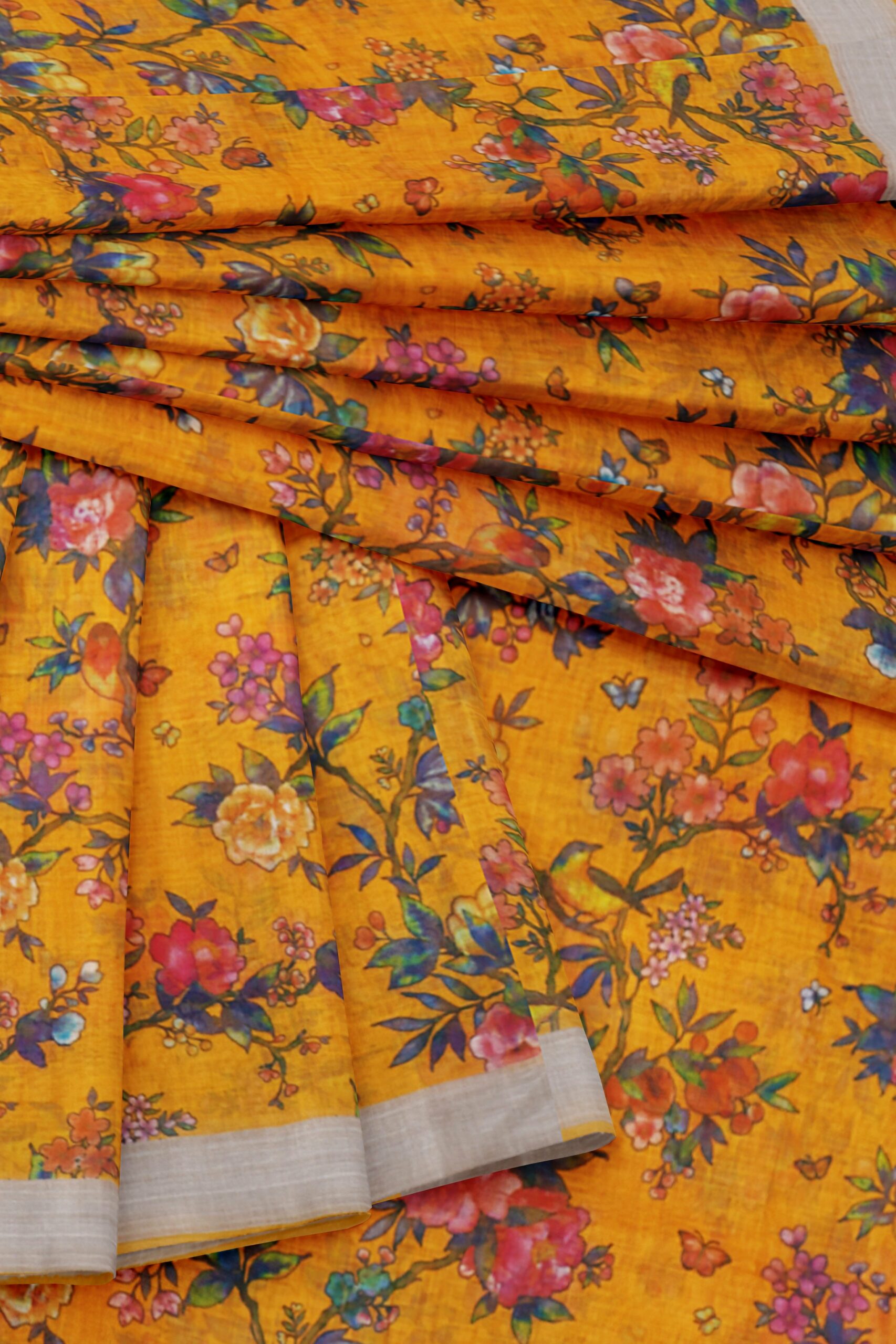 Yellow saree with silver colour border - Image 5