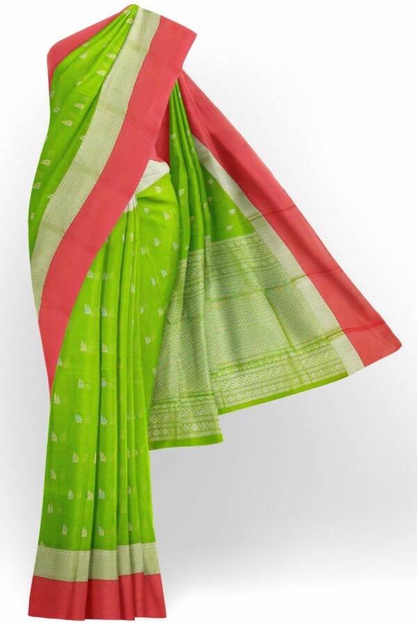 Green saree with red border