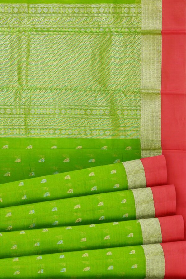 Green saree with red border - Image 4