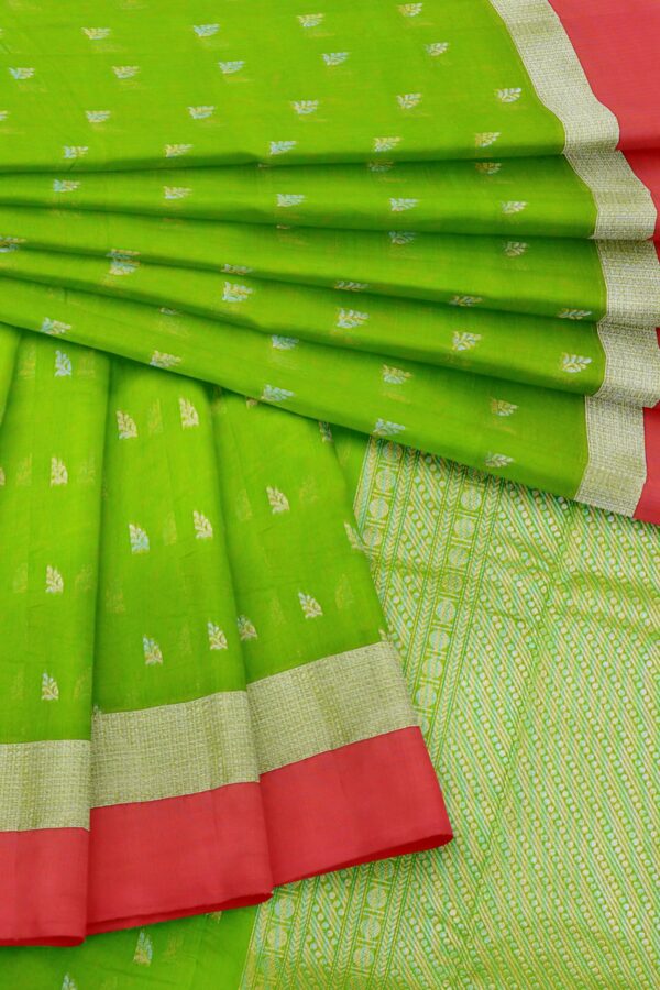Green saree with red border - Image 5