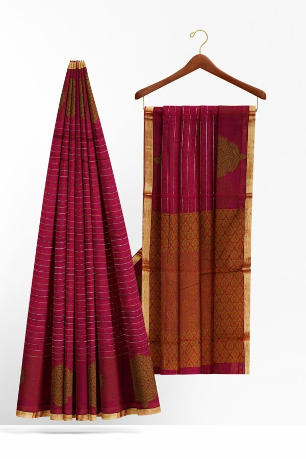 Maroon saree with golden colour border - Image 2
