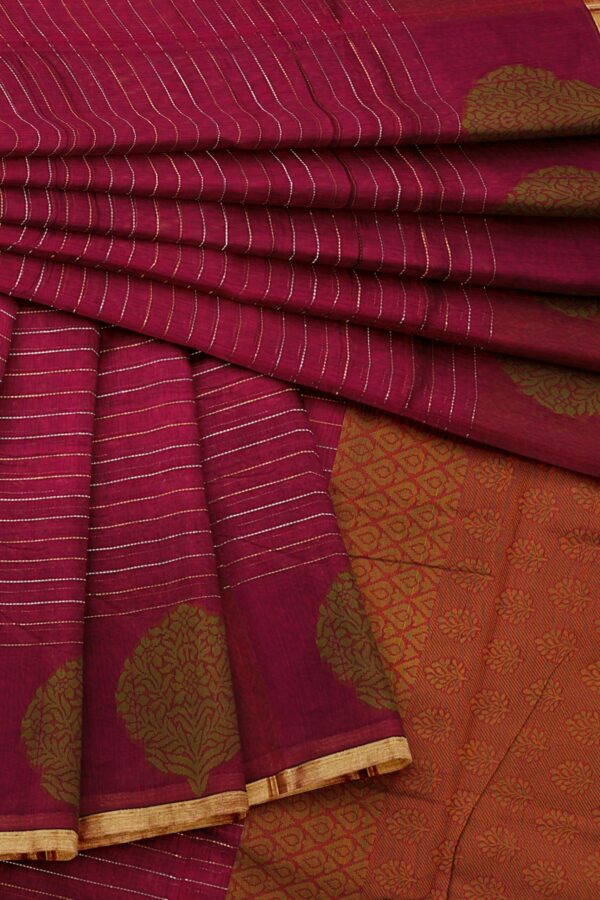 Maroon saree with golden colour border - Image 5
