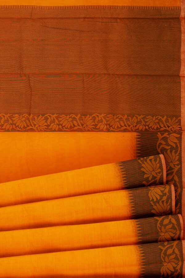 Orange saree with brown border - Image 4