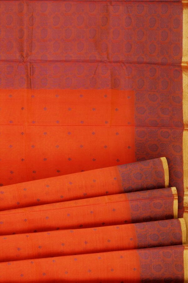 Orange saree with golden colour border - Image 4