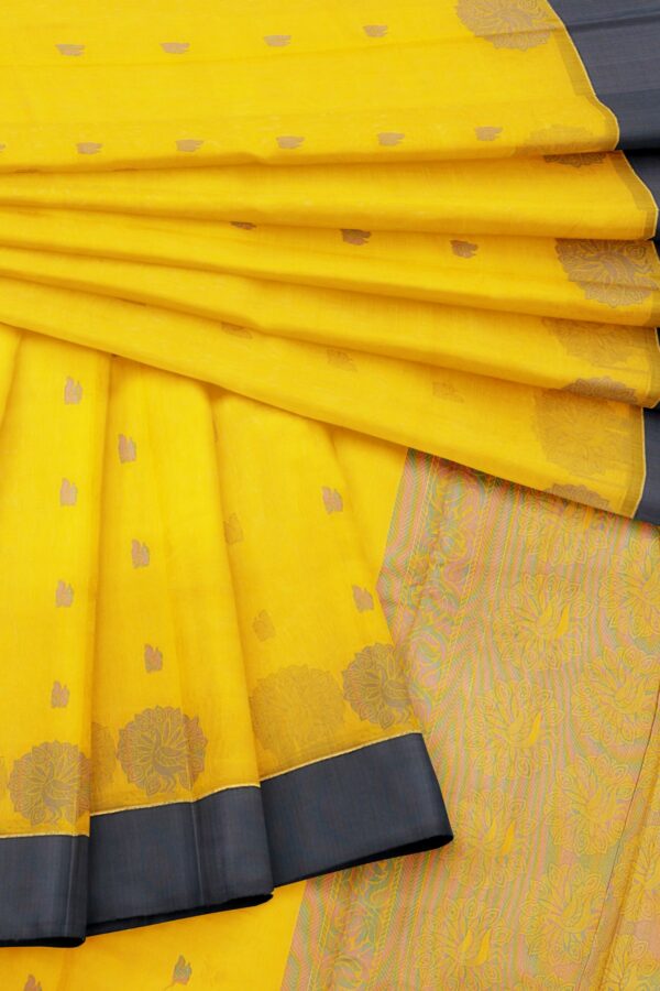 Yellow saree with black border - Image 5