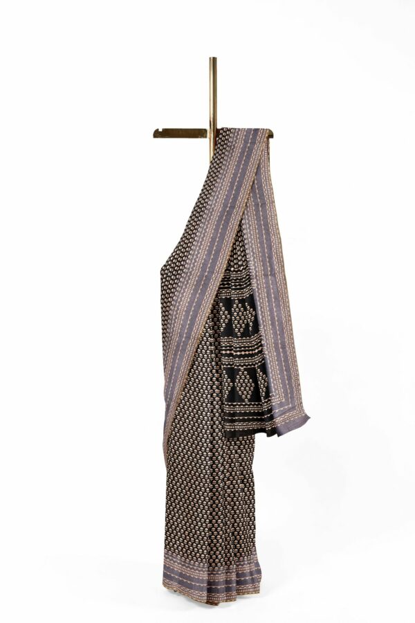 Black saree with grey border - Image 2