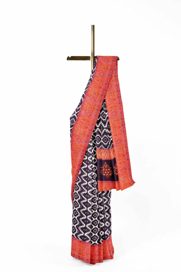 Black saree with red border - Image 2