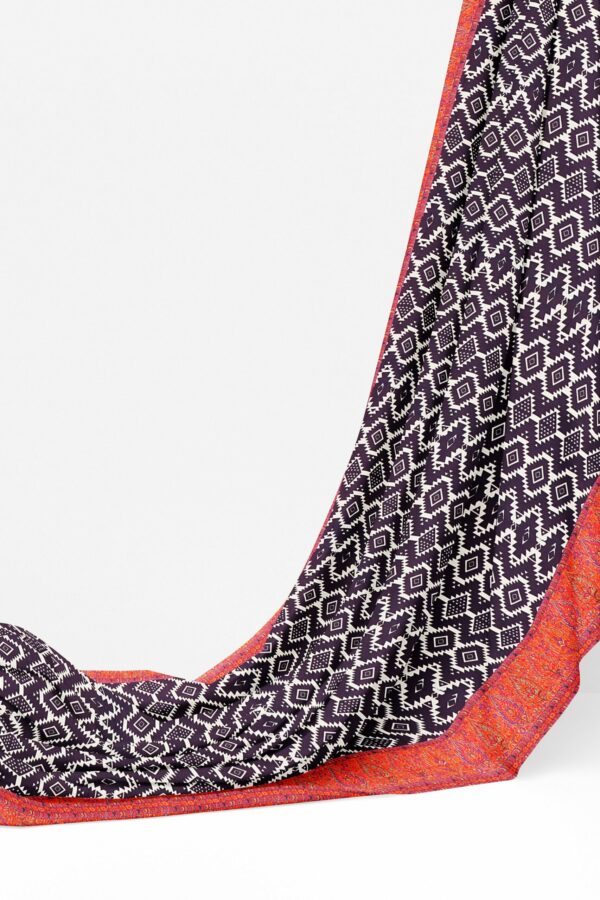 Black saree with red border - Image 3