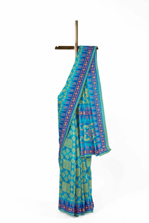 Blue saree with blue border - Image 2