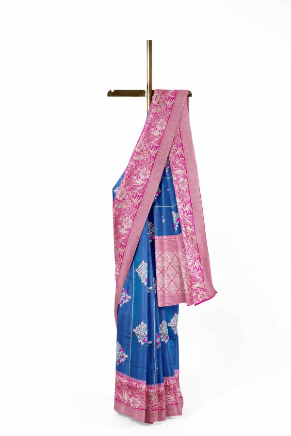 Blue saree with pink colour border - Image 2