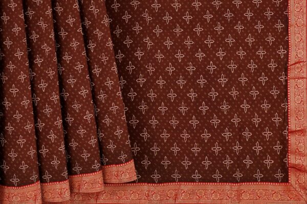 Brown saree with red golden colour border - Image 4
