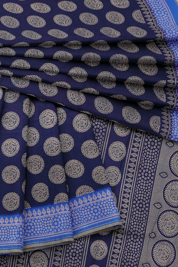 Dark blue saree with blue border - Image 5