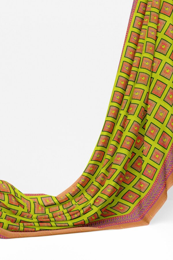 Green saree with red border - Image 3