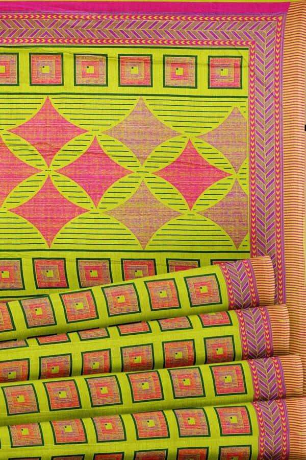 Green saree with red border - Image 4