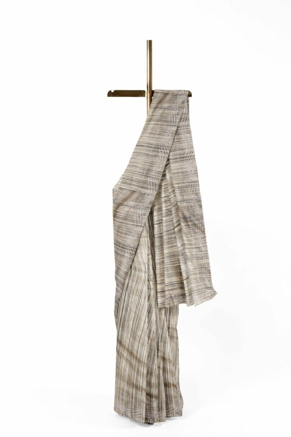 Grey saree with grey border - Image 2