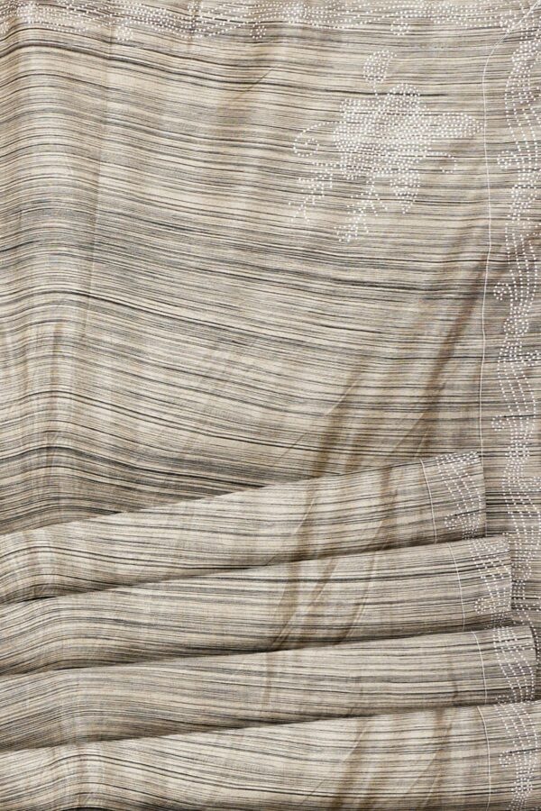 Grey saree with grey border - Image 4