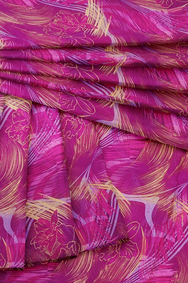 Magenta saree with magenta border - Image 5
