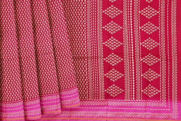 Magenta saree with pink border - Image 4