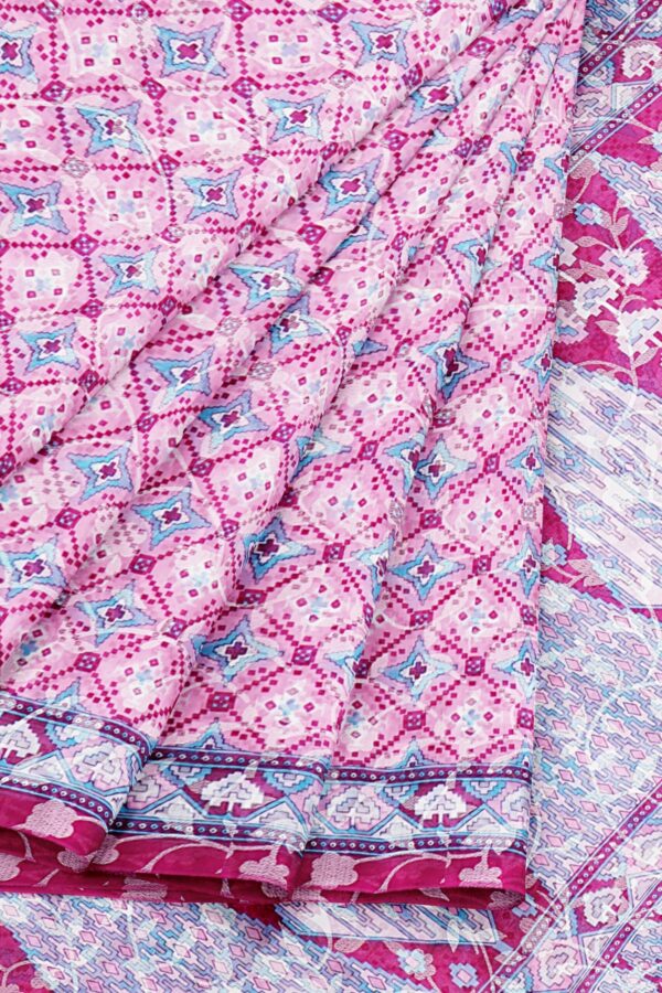 Purple saree with magenta border - Image 6