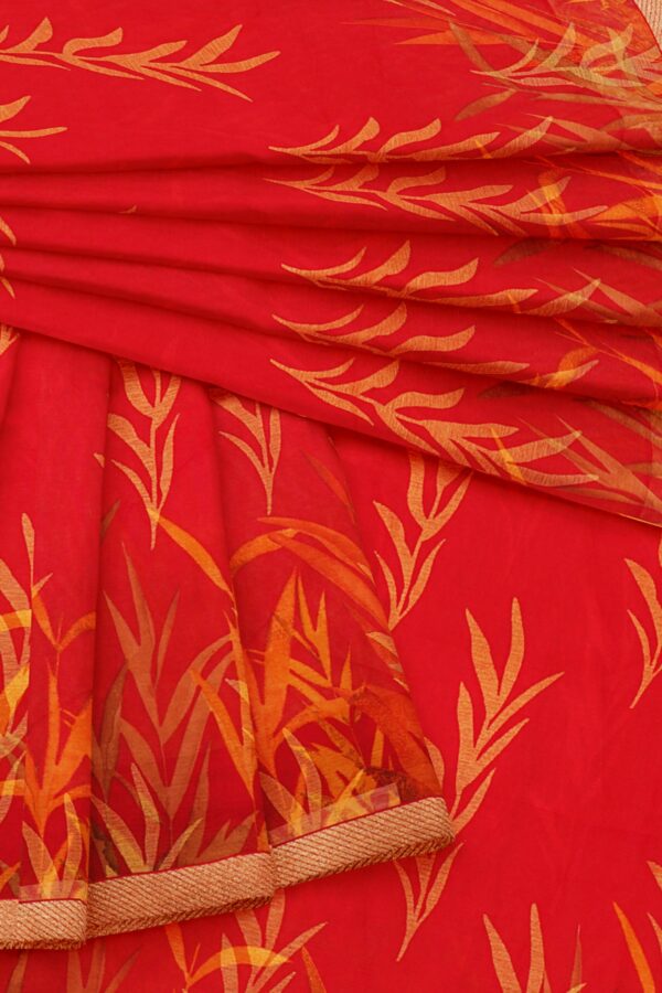 Red saree with golden colour border - Image 5