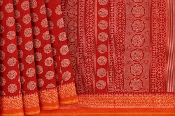 Red saree with orange border - Image 4